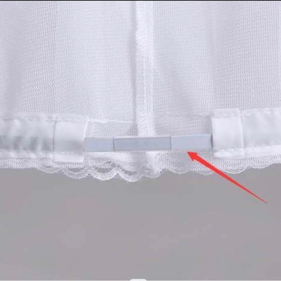 Fluffy V-neck multi layered flower dress with FREE SHORT PETTICOAT UNDERSKIRT - Picture 7 of 8